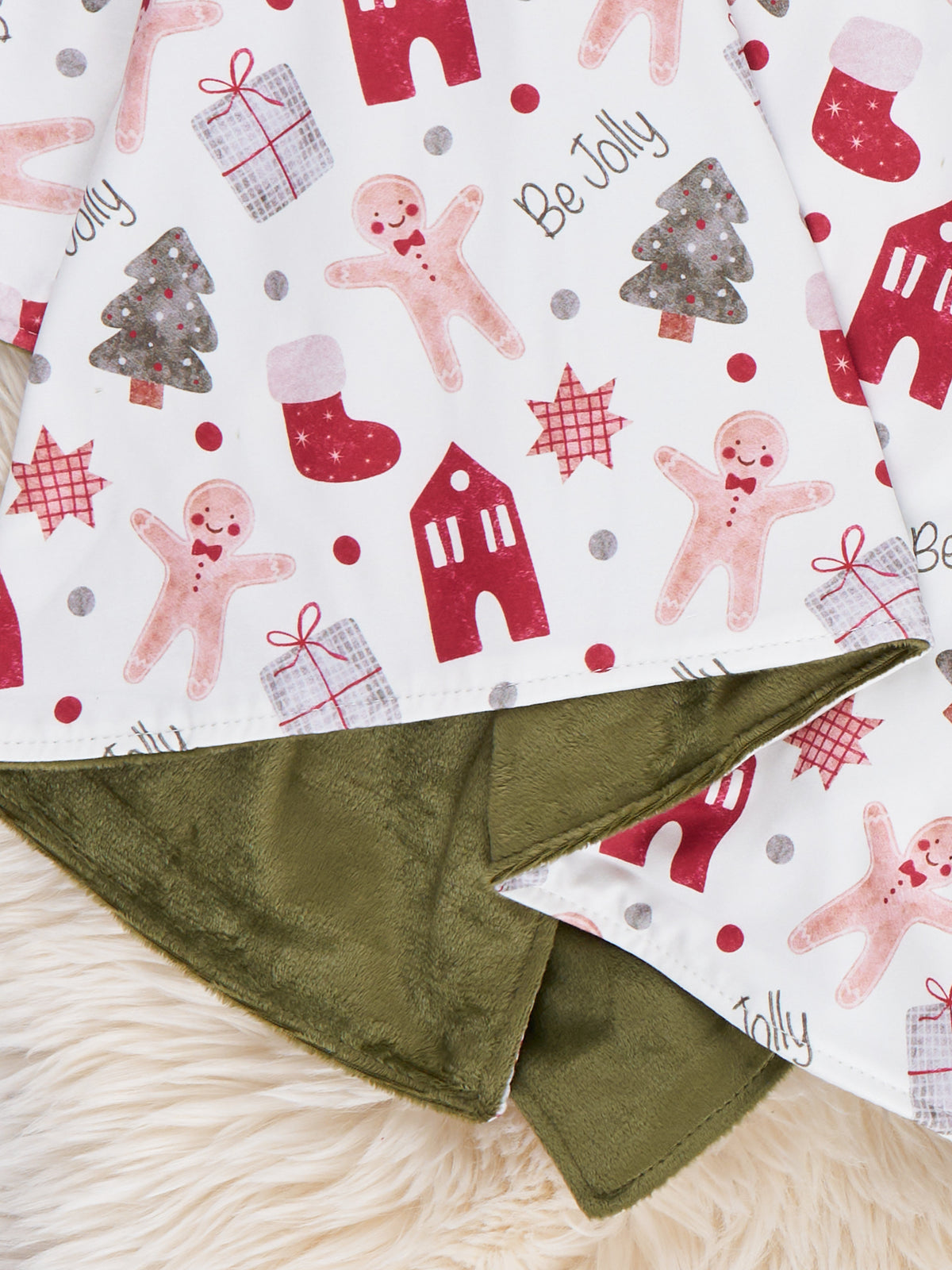 Fireside Gingerbread Blanket - Marie Nicole Clothing