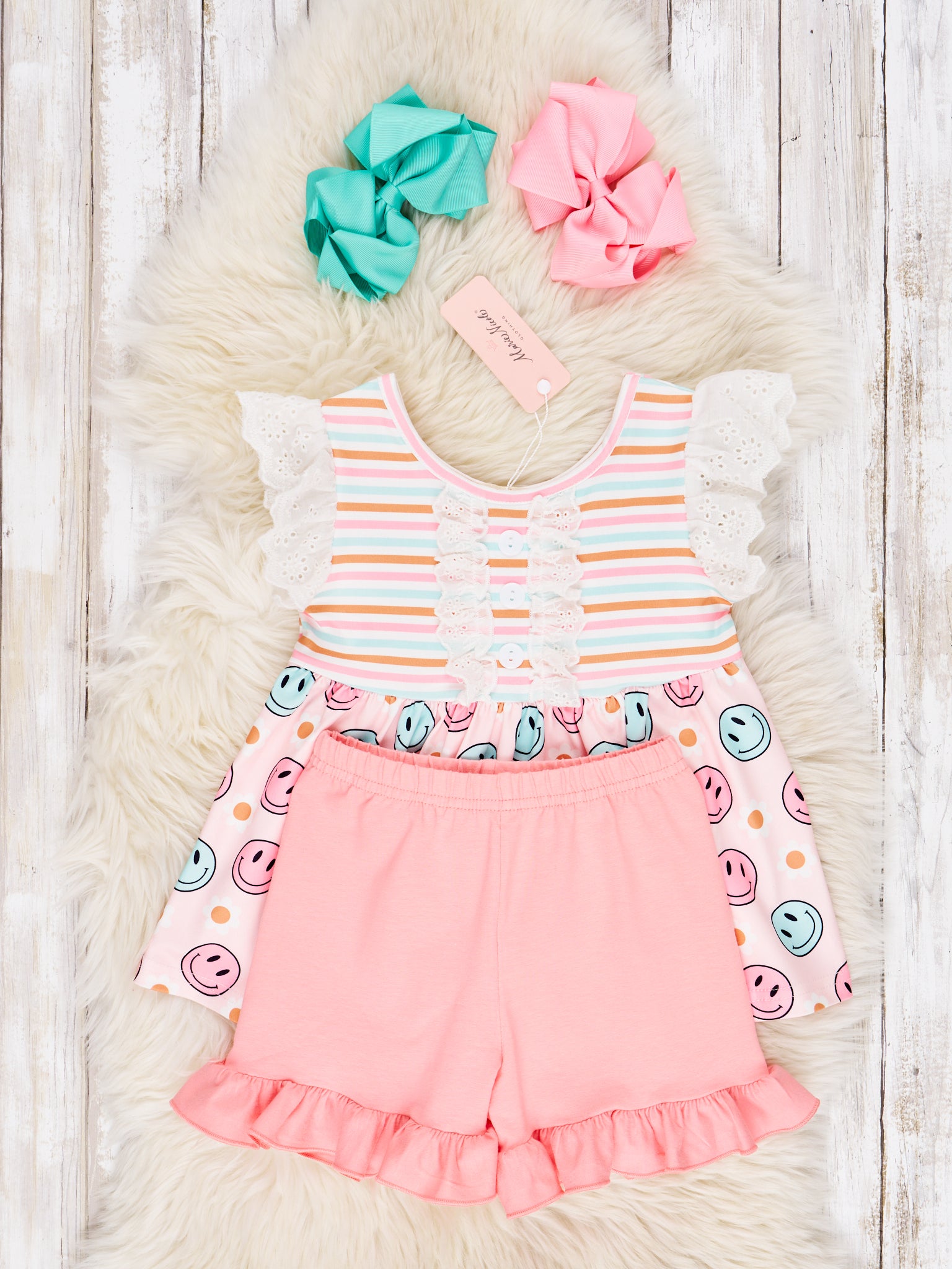Smiles & Daisies Ruffle Outfit - Marie Nicole Clothing