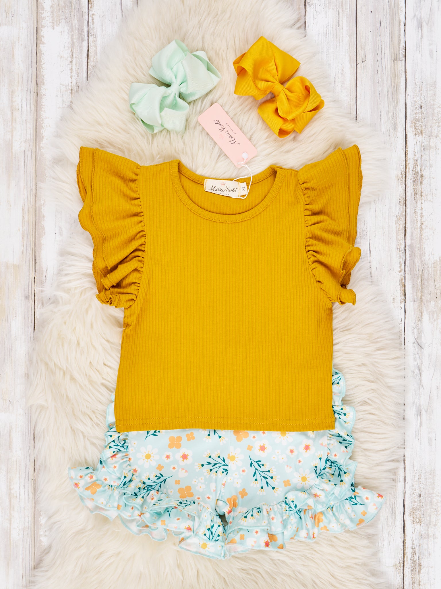 Daisy Flutter Sleeve Outfit - Marie Nicole Clothing