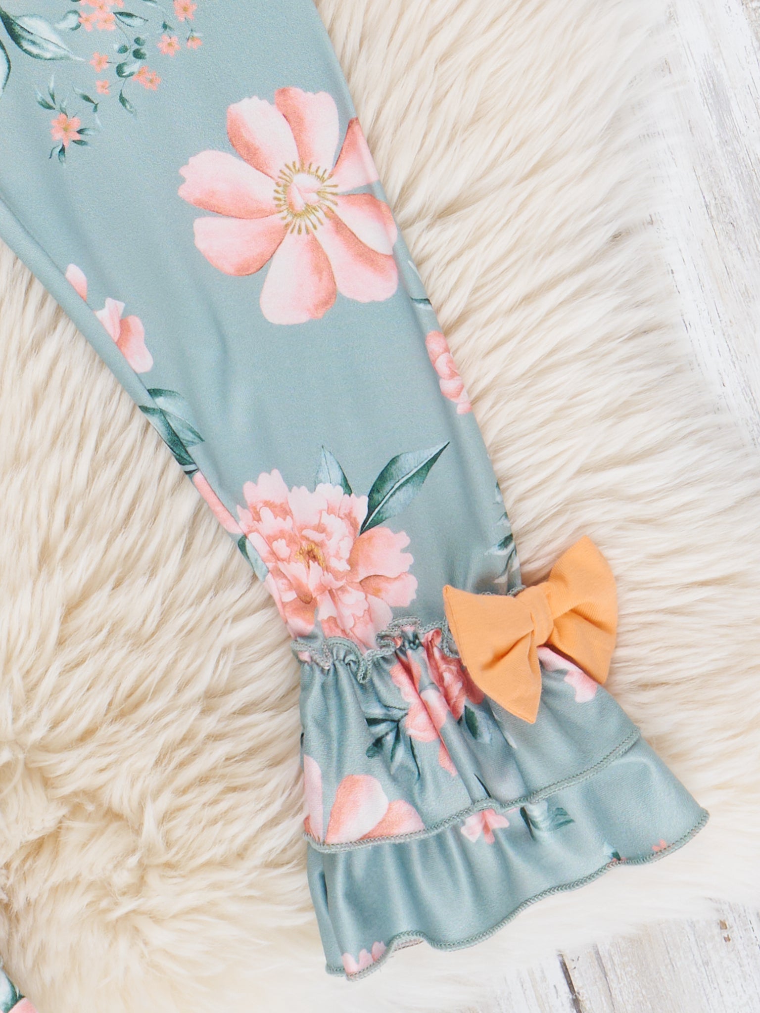 Farmhouse Floral Chick Outfit - Marie Nicole Clothing