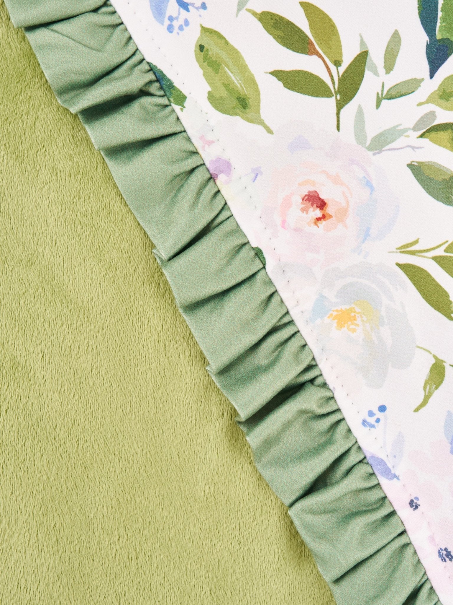 Watercolor Rose Ruffle Blanket - Marie Nicole Clothing