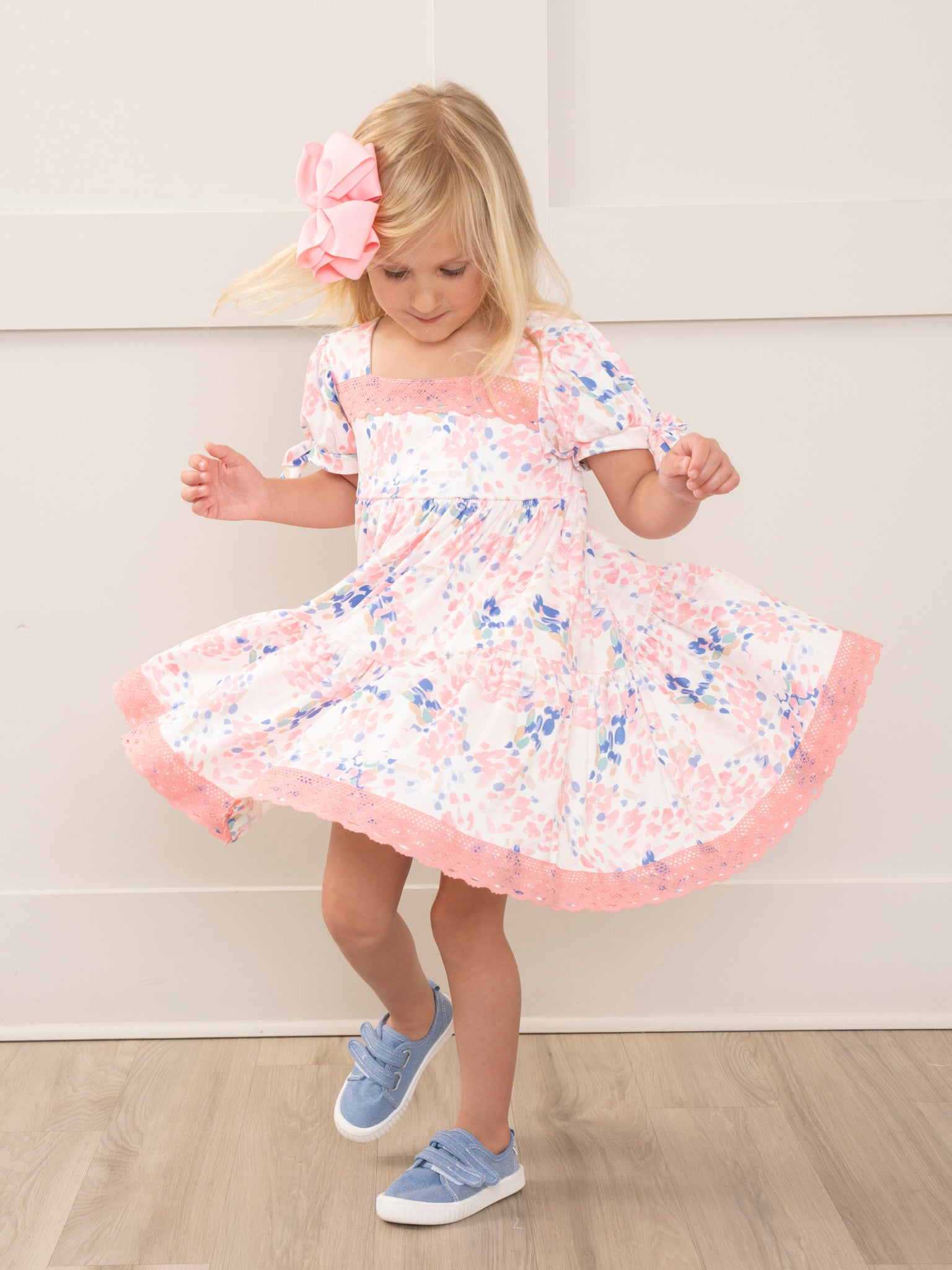 Mauve & Violet Garden Lace Hem Dress - Marie Nicole Clothing