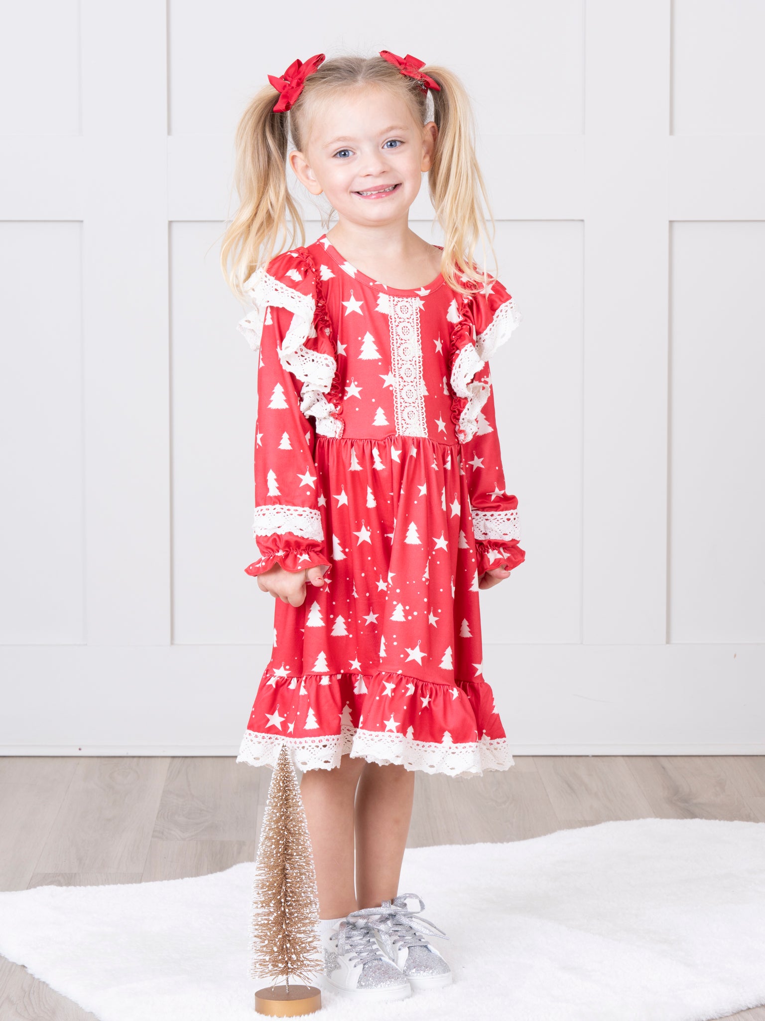 Christmas Cheer Lace Hem Dress - Marie Nicole Clothing