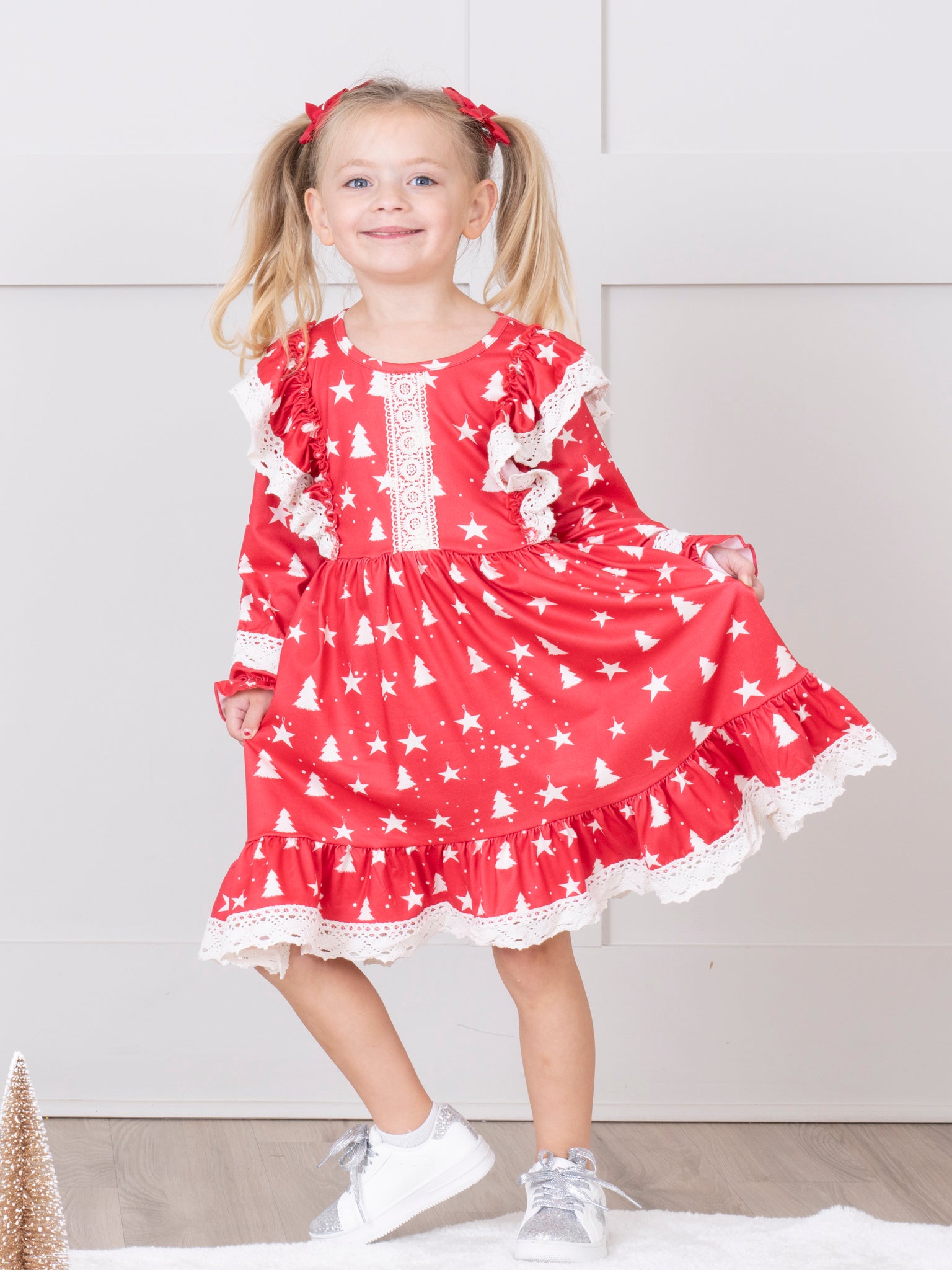 Christmas Cheer Lace Hem Dress - Marie Nicole Clothing