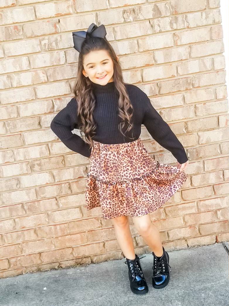 Black Turtleneck & Leopard Skirt Outfit - Marie Nicole Clothing