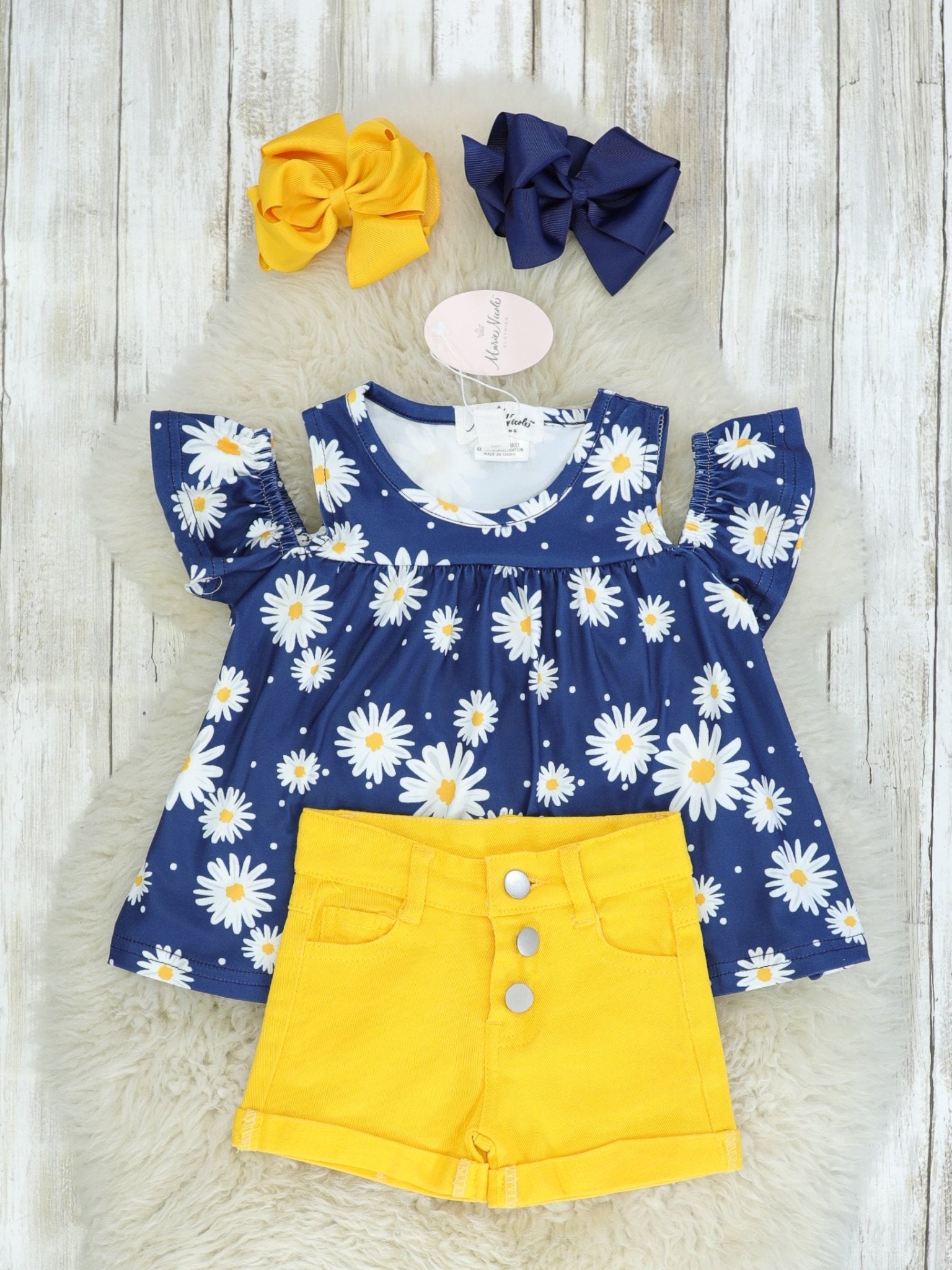 Navy Daisy Outfit - Marie Nicole Clothing