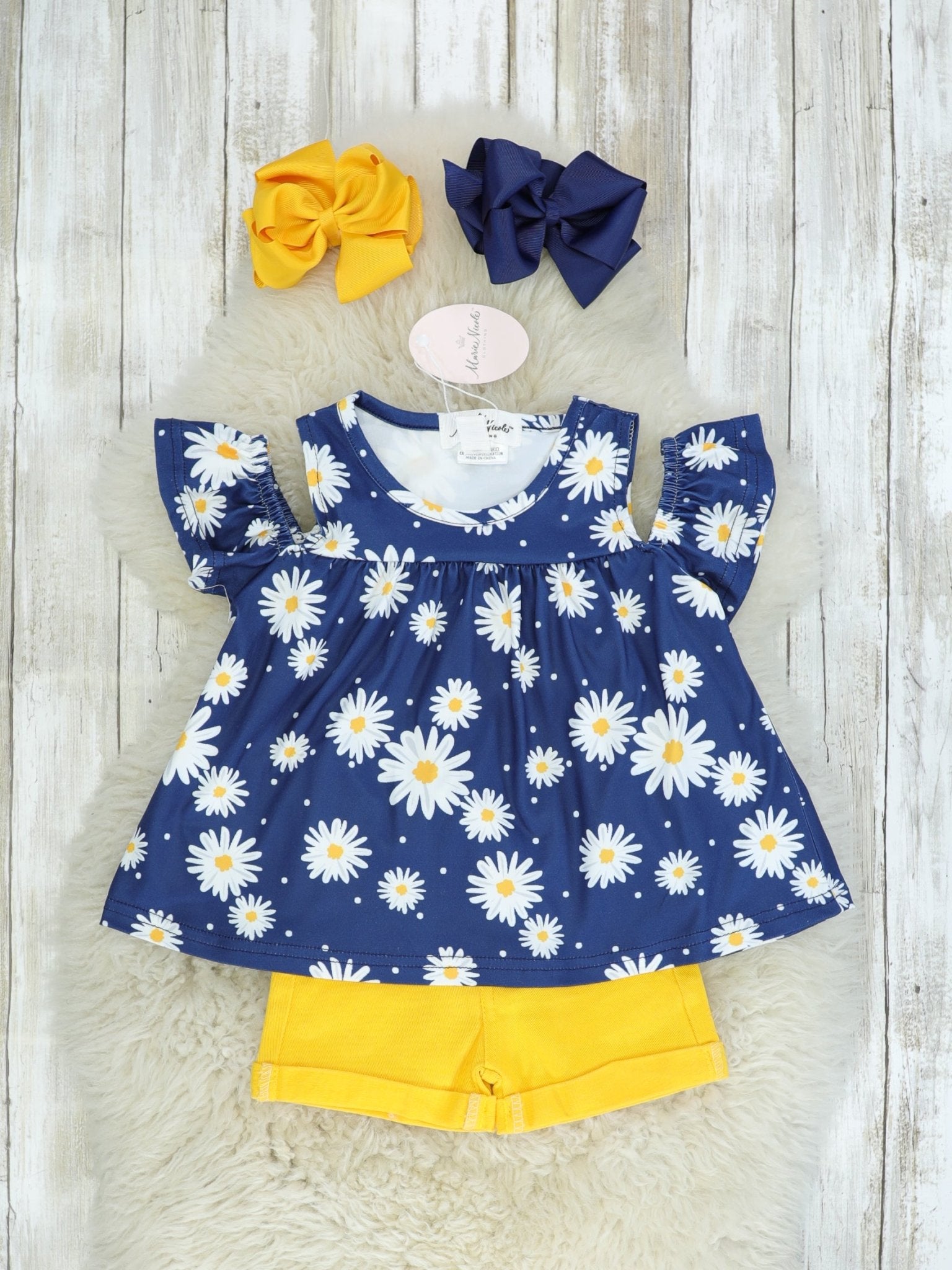 Navy Daisy Outfit - Marie Nicole Clothing