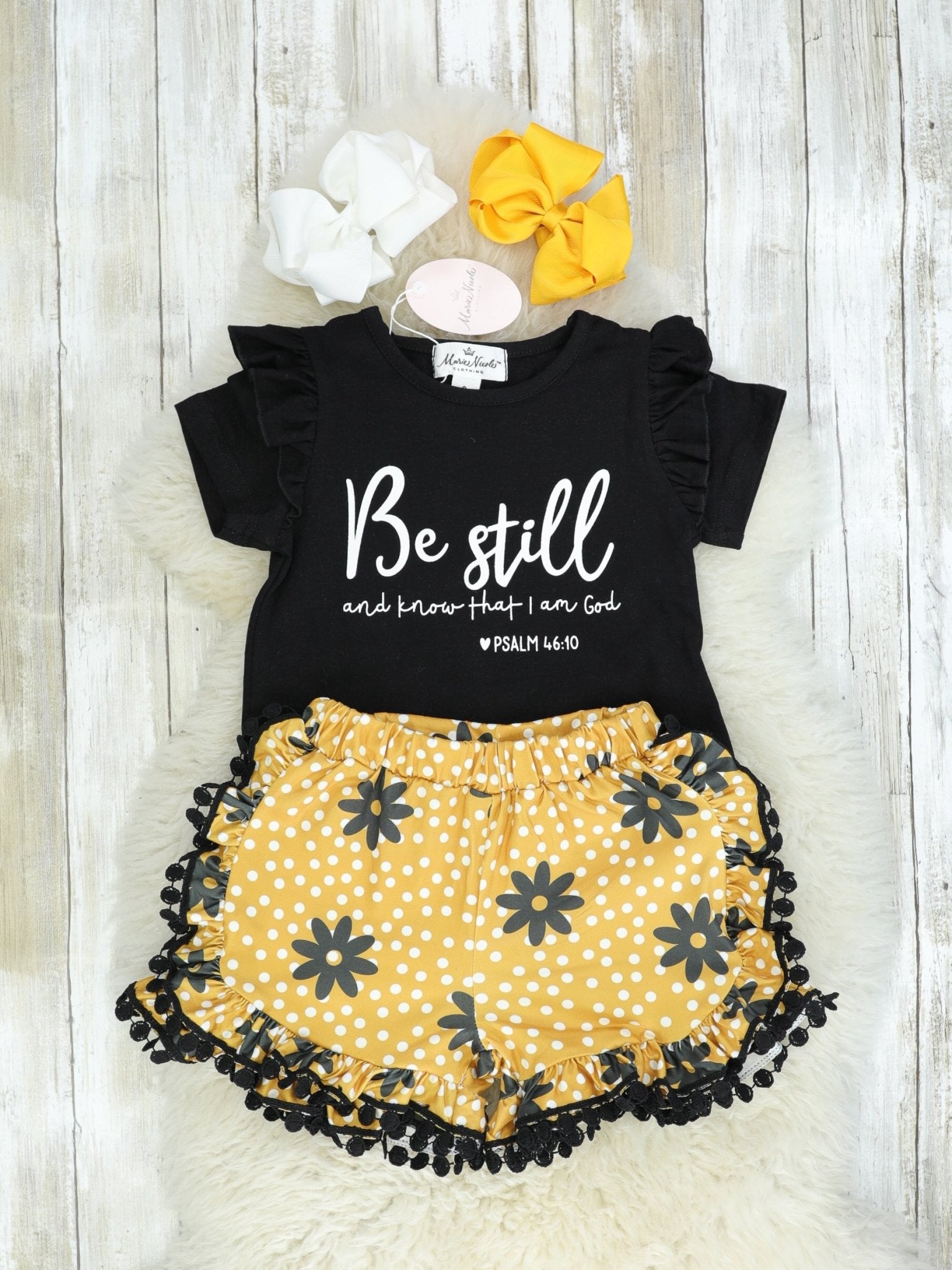 "Be Still" Daisy Outfit - Marie Nicole Clothing